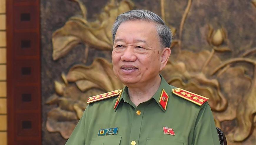 管家婆三期必内必开一期MBA,俄首都一建筑发生火灾,最新答案解释落实_极速版V7.48